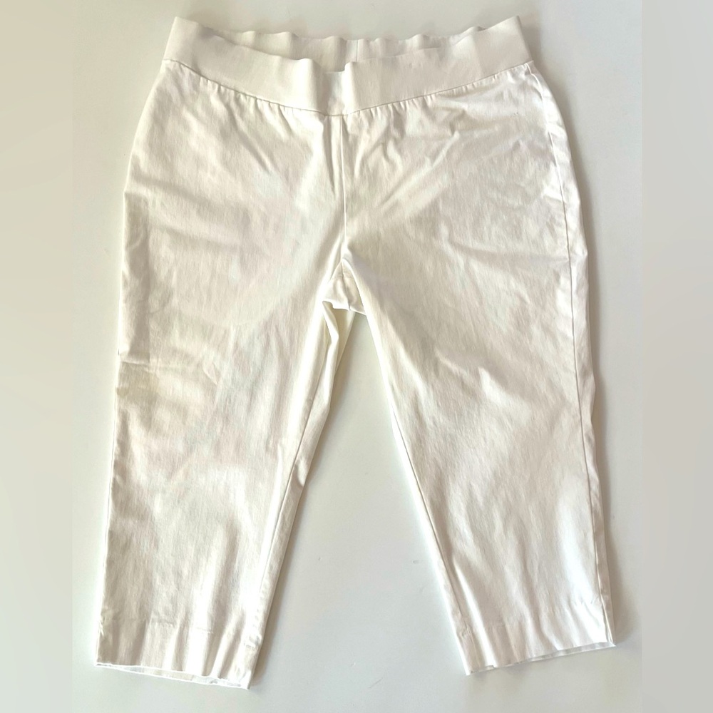 Passports Women’s Plus Size White Capris Cropped Pants Size 2X